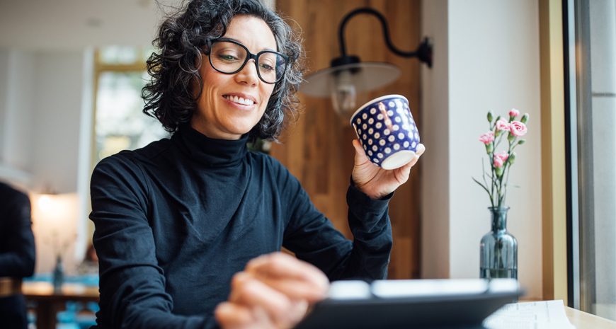 woman-with-washington-national-insurance-perks